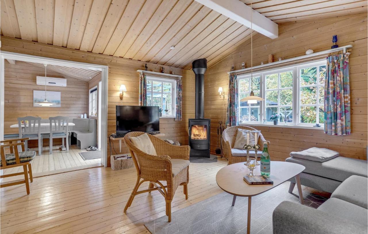 3 Bedroom Cozy Home In Børkop Extérieur photo