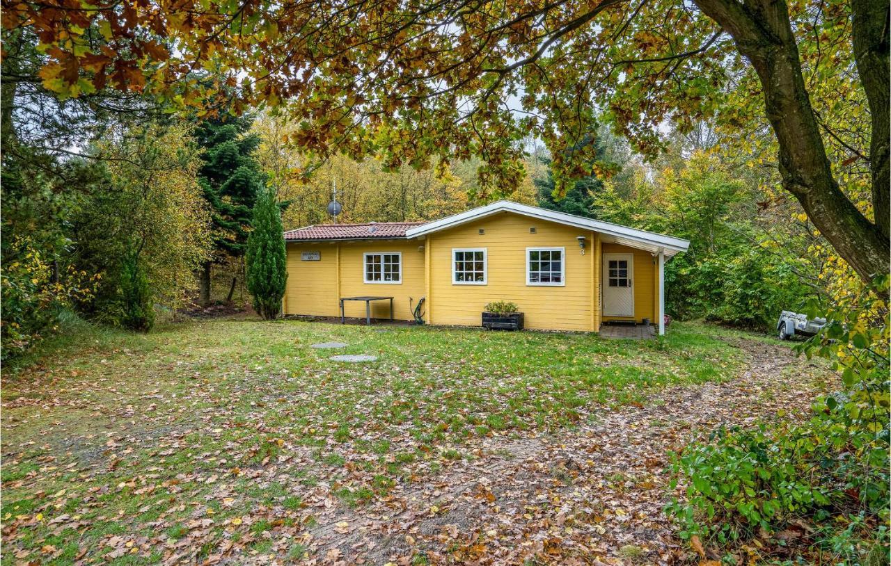 3 Bedroom Cozy Home In Børkop Extérieur photo